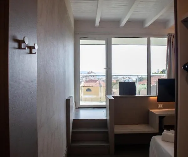 Poggio アレンツァーノ