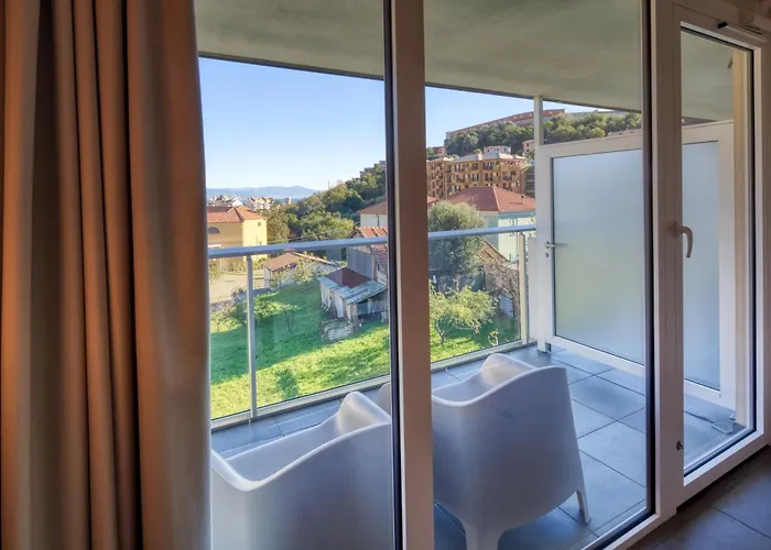 Poggio アレンツァーノ